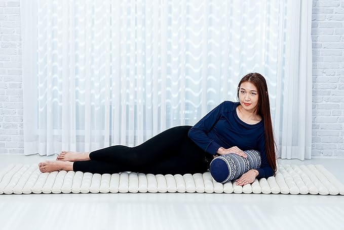 Leewadee Small Yoga Bolster – Shape-Retaining Cervical Neck Roll, Tube Pillow for Comfortable Reading, Kapok Filling, 22 x 6 x 6 inches