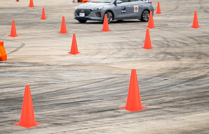 12 Inch Traffic Training Cones, Plastic Safety Parking Cones, Agility Field Marker Cones for Soccer Basketball Football Drills Training, Outdoor Sport Activity & Festive Events - 6 Colors