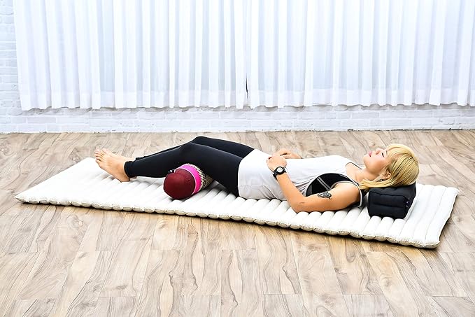 Leewadee Small Yoga Bolster – Shape-Retaining Cervical Neck Roll, Tube Pillow for Comfortable Reading, Kapok Filling, 22 x 6 x 6 inches