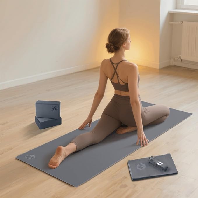 Clever Yoga - 7 Piece Yoga Kit for Women & Men, 6mm Cushioned Mat, 2 Blocks, Strap, Mat and Hand Towels & Carrying Bag - Starter Yoga Set, Accessories & Equipment for Home Workout