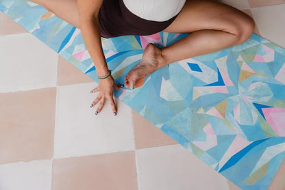 YOGA DESIGN LAB | The Combo Yoga Mat | 2-in-1 Mat+Towel | Eco Luxury | Ideal for Hot Yoga, Power, Bikram, Ashtanga, Sweat | Studio Quality | Includes Carrying Strap!