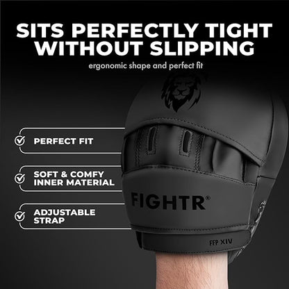 FIGHTR® Premium Punching Mitts - Ideal Padding & Stability | Boxing Mitts for Martial Arts incl. Carry Bag | Focus Pads for Boxing, MMA, Muay Thai, etc.