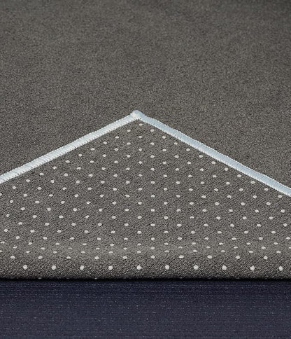 Manduka Yogitoes Yoga Towel – Rubber Grip Dots Non-Slip Bottom, Quick Dry Fitness Towel for Hot Yoga, Pilates, Exercise