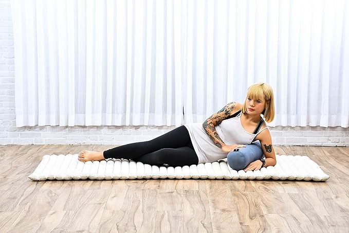 Leewadee Small Yoga Bolster – Shape-Retaining Cervical Neck Roll, Tube Pillow for Comfortable Reading, Kapok Filling, 22 x 6 x 6 inches