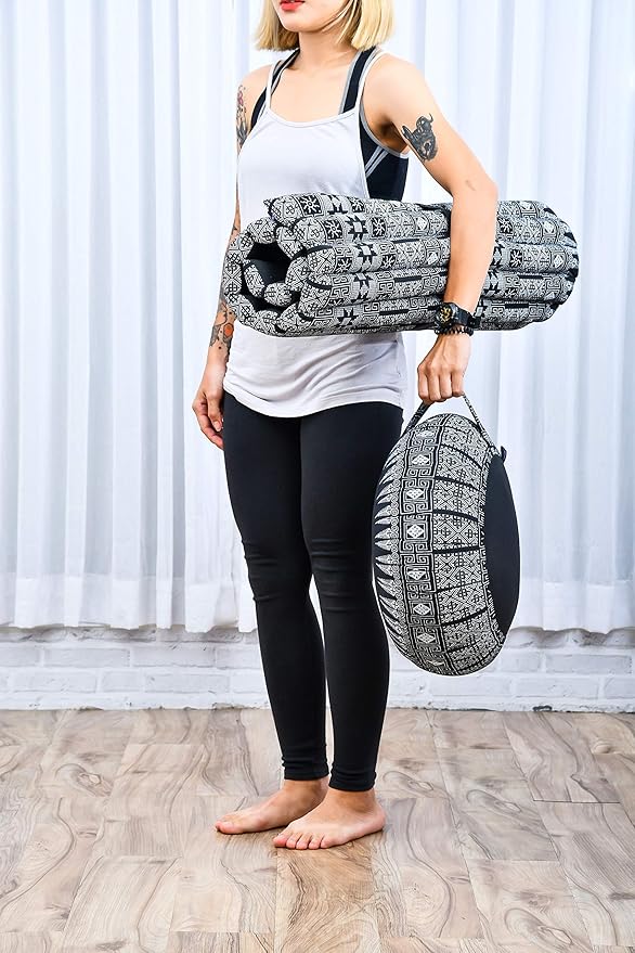 Leewadee Meditation Cushion Set – 1 Round Zafu Meditation Pillow and 1 Square Roll-Up Zabuton Meditation Mat, Pillows Bundle Filled with Kapok