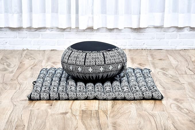 Leewadee Meditation Cushion Set – 1 Round Zafu Meditation Pillow and 1 Square Roll-Up Zabuton Meditation Mat, Pillows Bundle Filled with Kapok